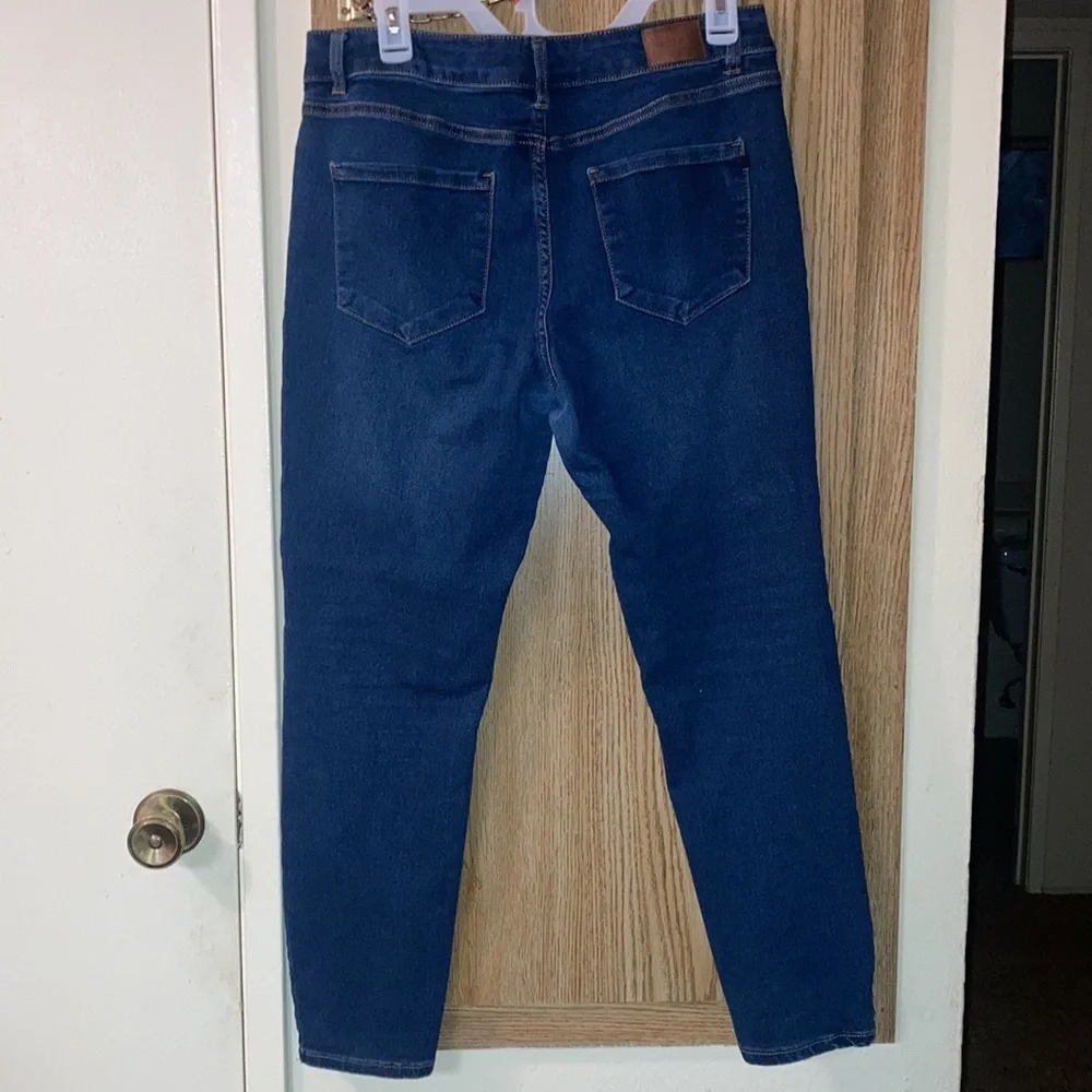 TAHARI Jeans 👖 - Picture 2 of 7